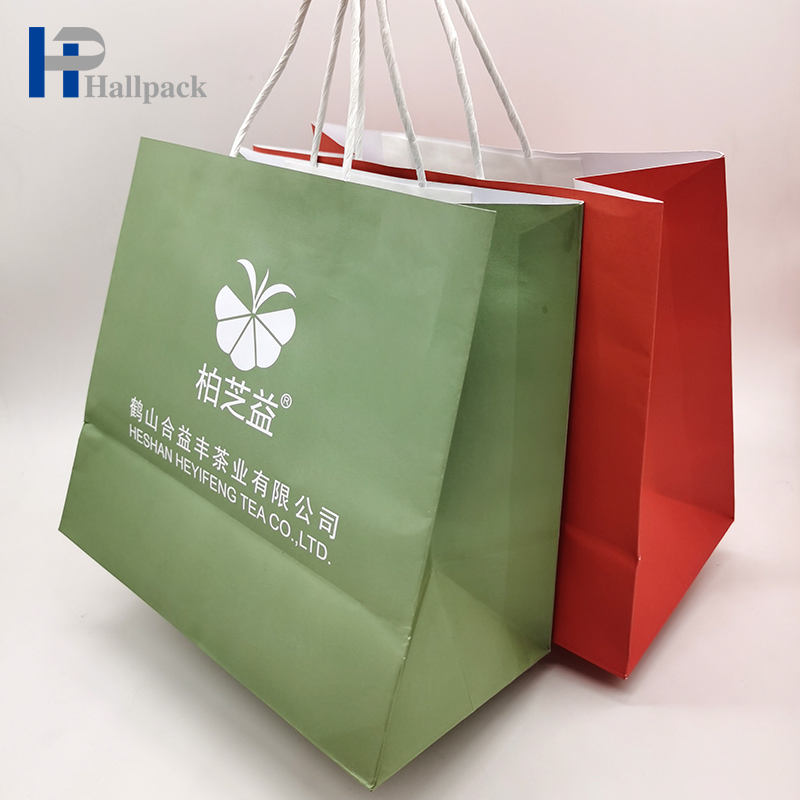 Modèle personnalisé taille chaussures vêtements sac en papier emballage cadeau sac à provisions