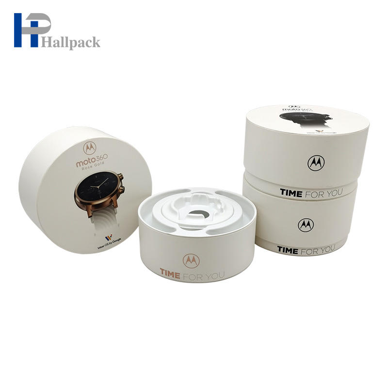Tube de papier de montre-bracelet de bouteille de tasse d'eau tenue dans la main privée