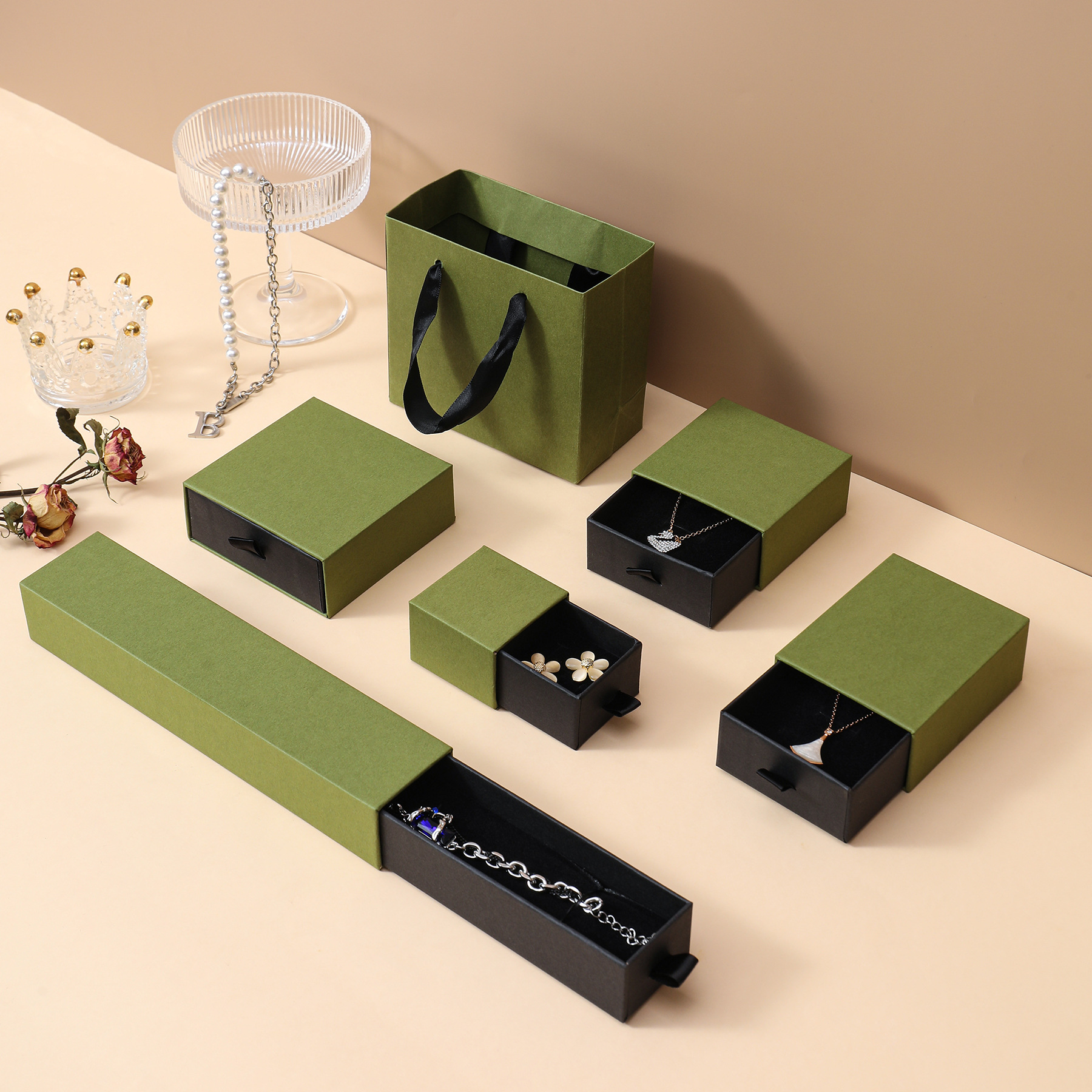 Bijoux emballage coulissant tiroir cadeau en papier bijoux pour les boucles d'oreilles sonneries montre