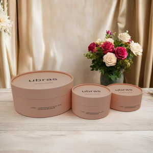 Boîtes de tubes d'emballage de T-Shirt en carton Kraft recyclé, papier artisanal rond biodégradable avec gaufrage pour le stockage