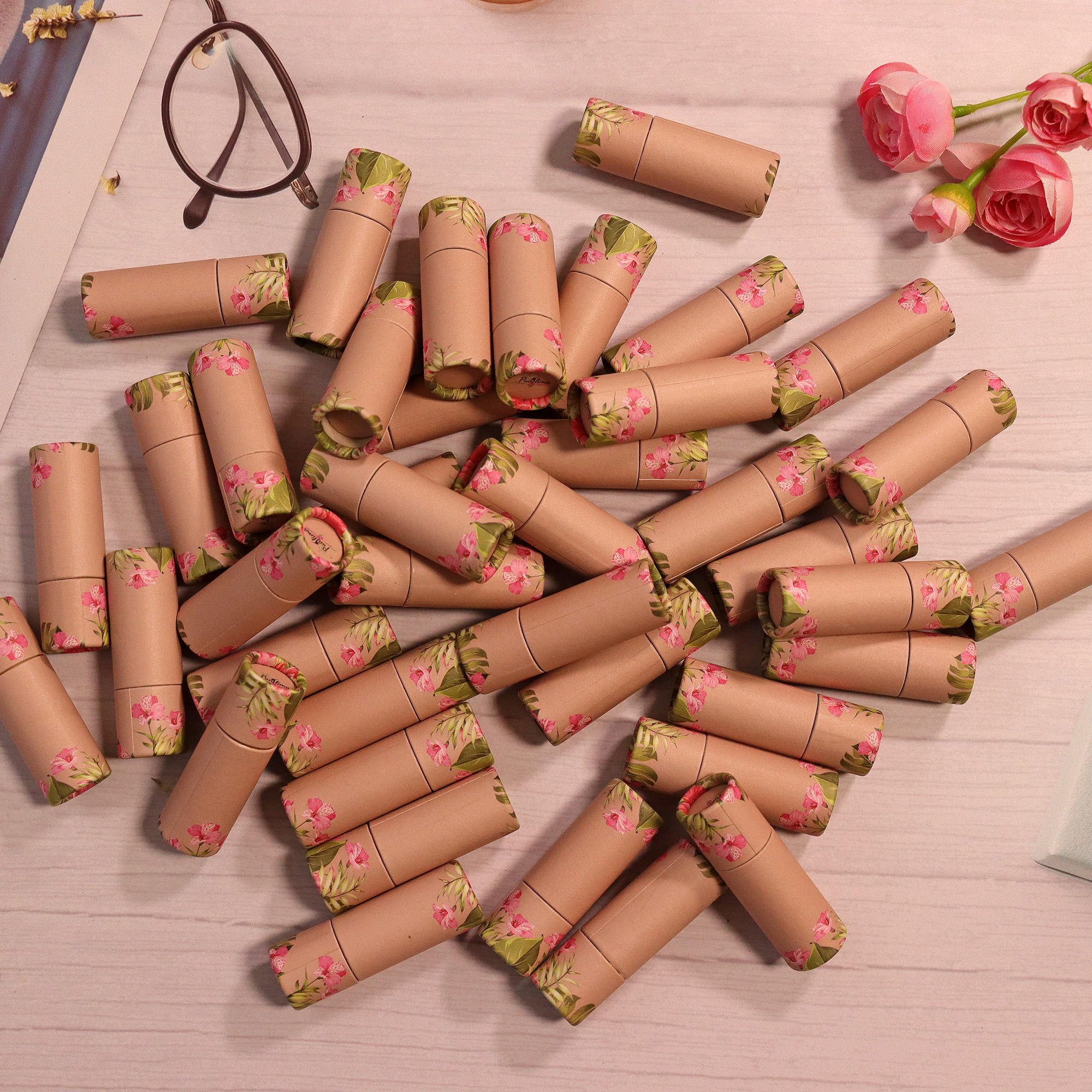 Tube de baume à lèvres en papier torsadé, carton Kraft blanc noir brun recyclé, Tube de papier déodorant Push Up pour baume à lèvres