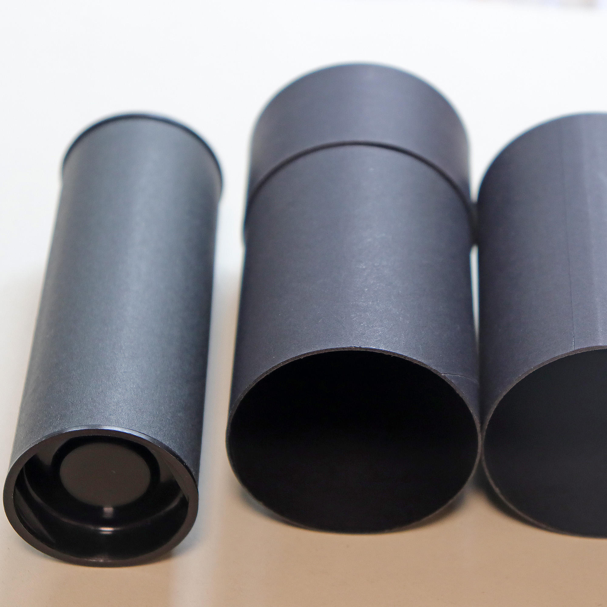 Emballage de tube de papier de cylindre biodégradable noir de noyau de tube de papier d'artisanat de haute qualité