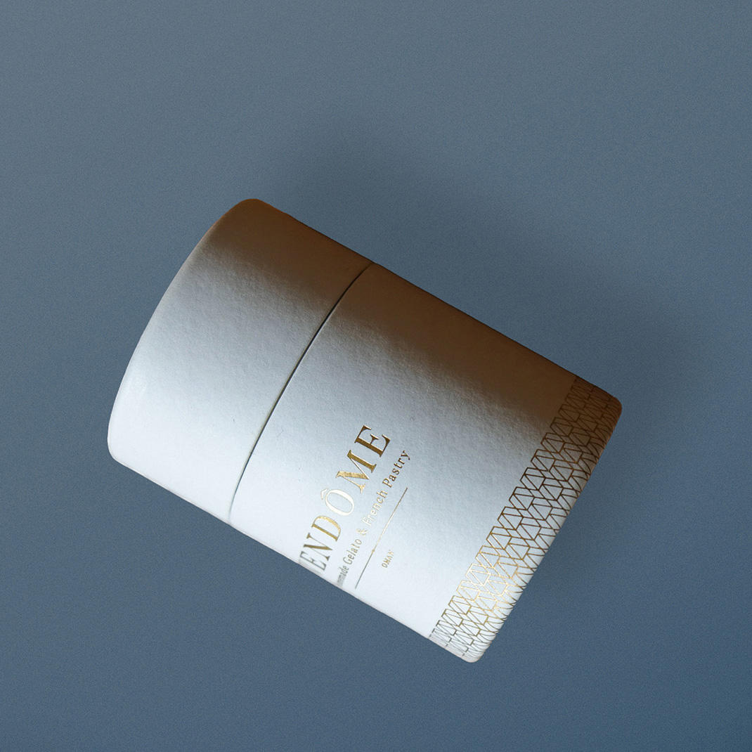 Tube de papier d'aluminium de cylindre de carton Kraft biodégradable personnalisé OEM pour l'emballage alimentaire disparaissant l'impression d'estampage