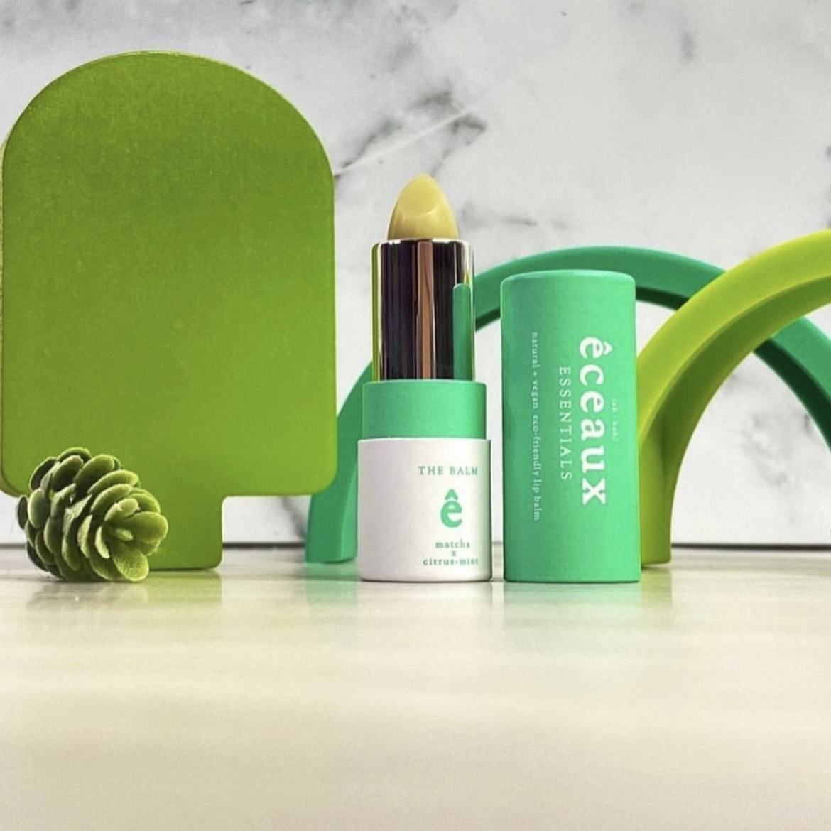 Haute qualité personnalisé biodégradable vide réutilisable emballage papier Tube rouge à lèvres boîtes conteneur baume à lèvres emballage cosmétique