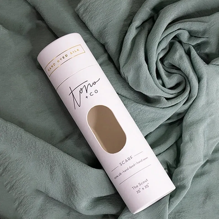 Boîtes d'emballage personnalisées pour t-shirts, boîte-cadeau avec couvercle, chaussettes en carton, boîte-cadeau, conteneurs en tubes de papier avec fenêtre