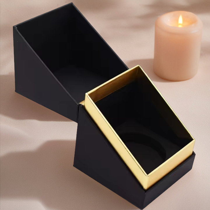 Petite boîte de papier cadeau de bonbons de mariage de luxe boîte rigide de faveur de paillettes avec stratification mate de feuille d'or