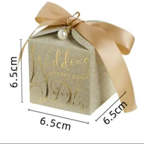 Petite boîte-cadeau de luxe pour bonbons de mariage, boîte rigide à paillettes avec feuille d'or, stratification mate et manipulation d'impression disparaissant