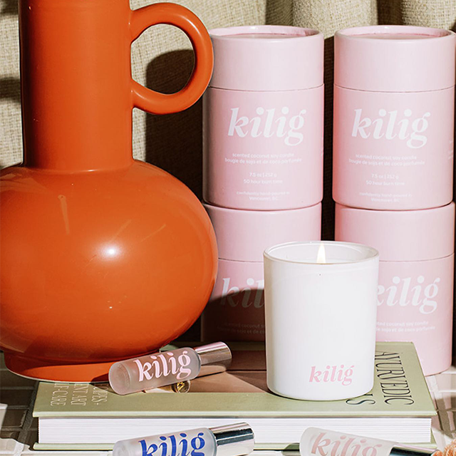 Emballage de tube de papier personnalisé de prix usine pour l'emballage de tube rond de bougie pour le carton d'emballage d'huile essentielle de bouteille de parfum